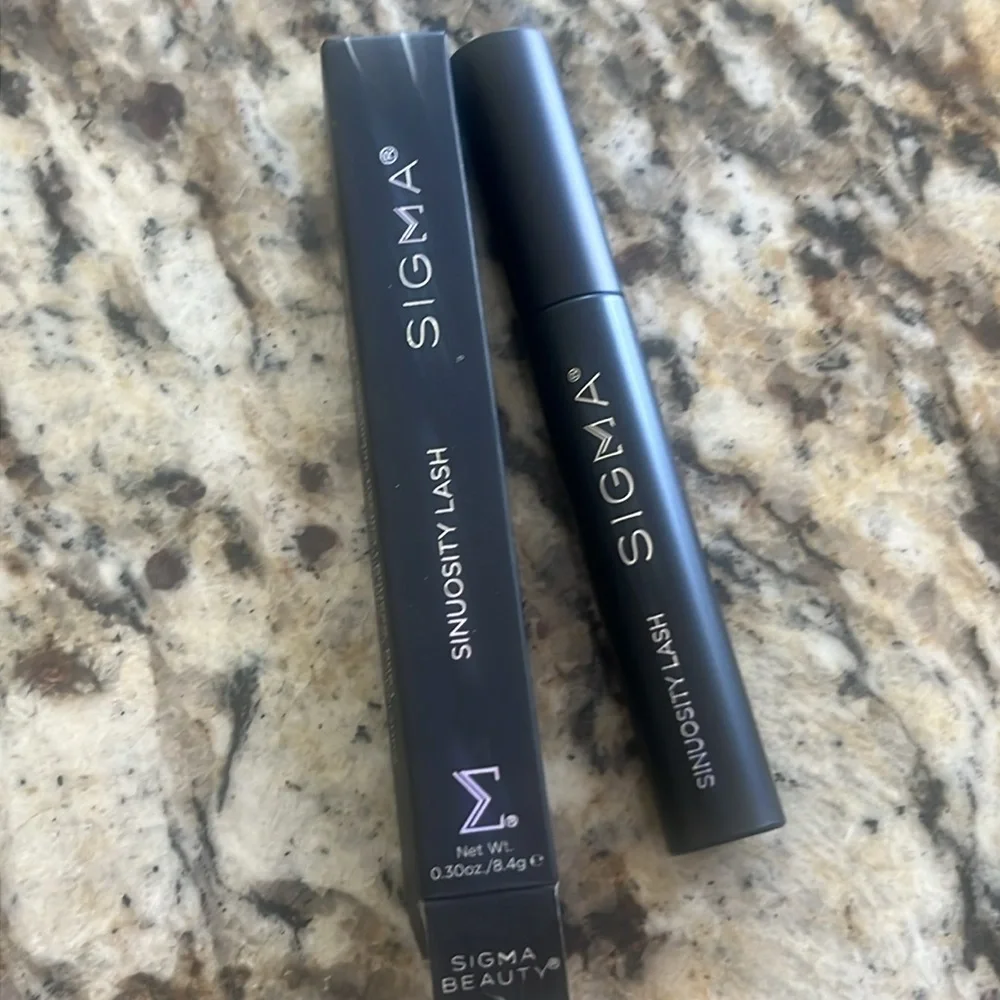 Sigma Beauty resistant brush water